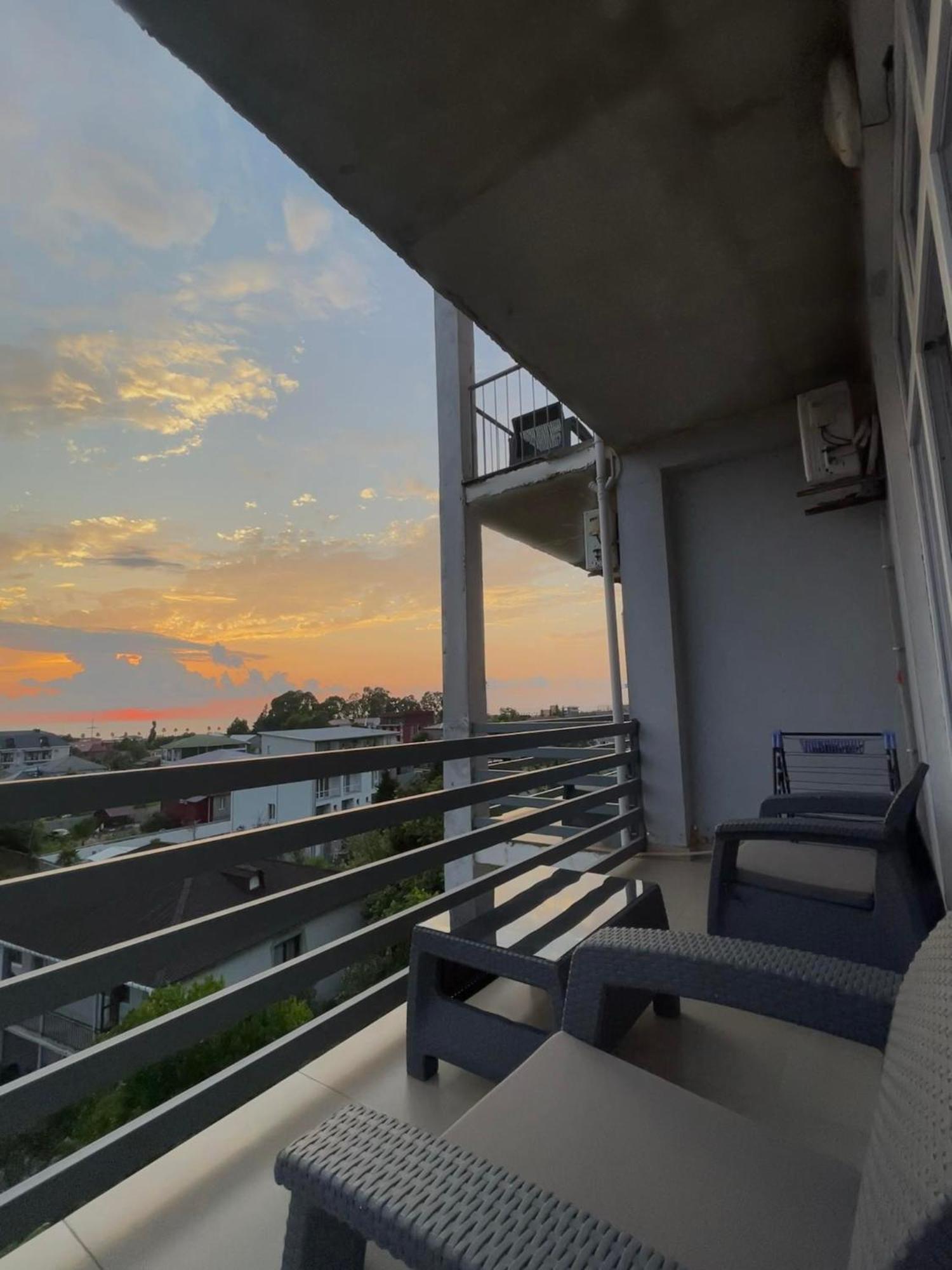 Kolkhi Guest House Gonio Luaran gambar